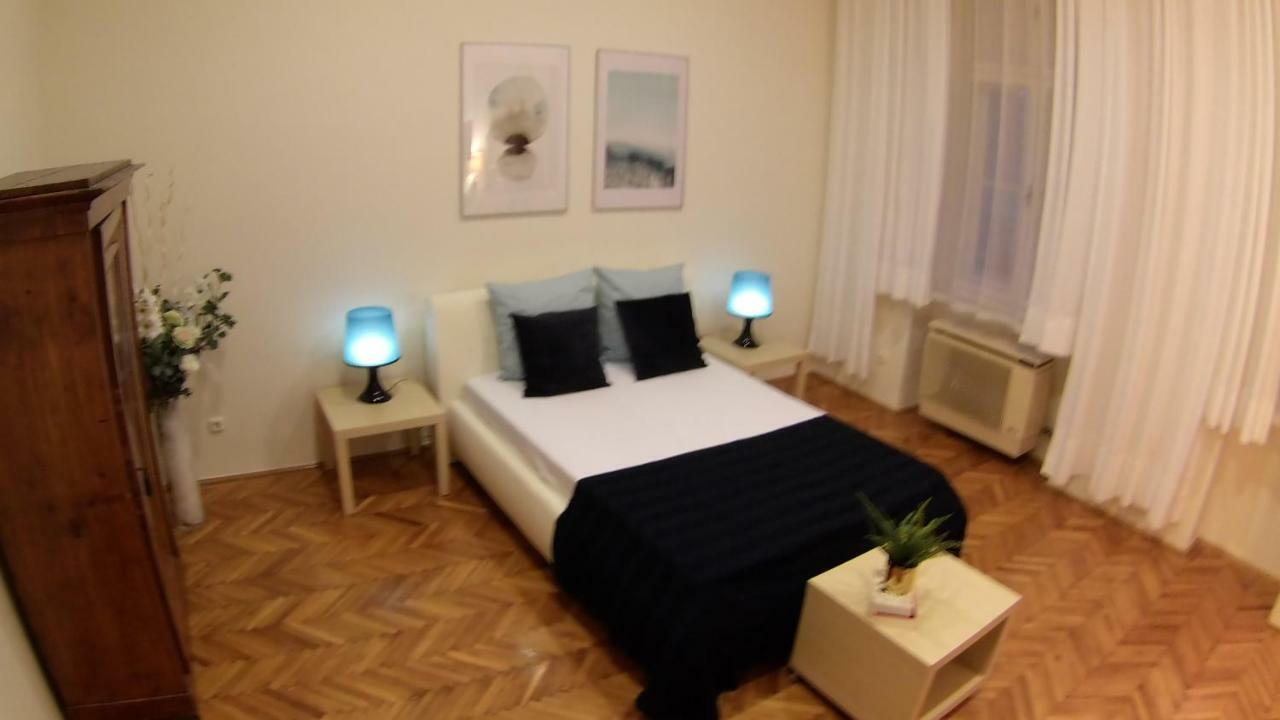 Opera Dream Apartment Budapest Exteriör bild