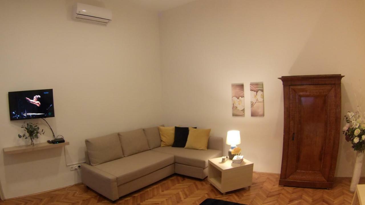 Opera Dream Apartment Budapest Exteriör bild